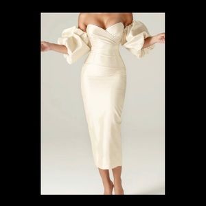 Tiffany Dupioni Puff Sleeve Maxi Dress (Beige) 
Never worn!